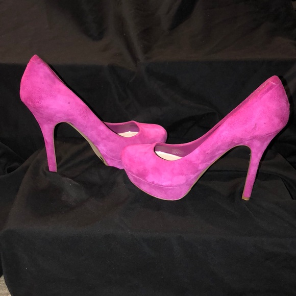 Jessica Simpson Round Toe Platform Pumps - Picture 3 of 5